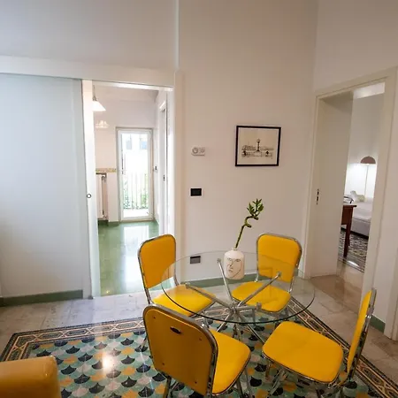 Lejlighed A Casa Di Anna - Charming House With Courtyard